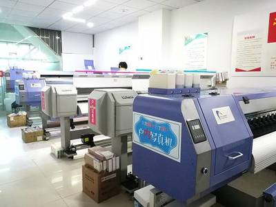 高精寫(xiě)真車(chē)貼進(jìn)口設(shè)備打印量大價(jià)優(yōu)